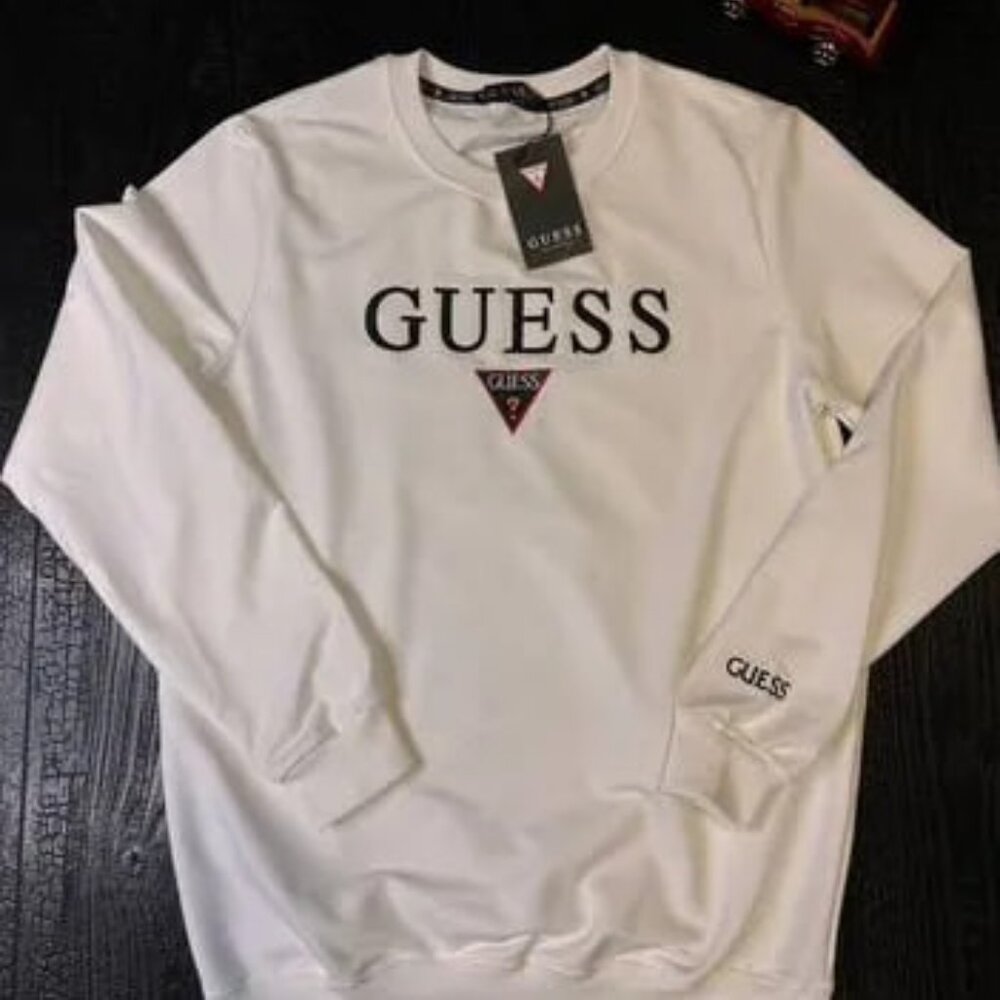 GUESS sweatshirt
